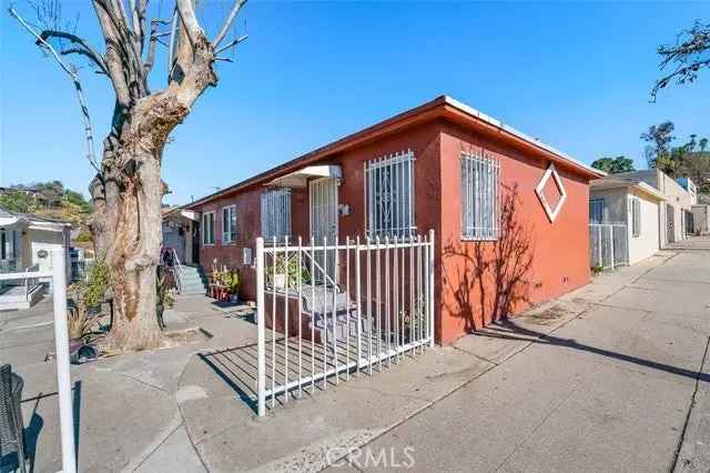 Multi-family house For Sale in Los Angeles, California