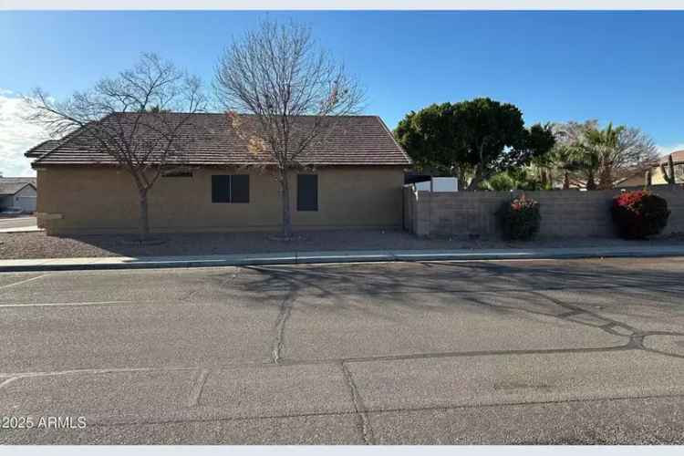 Single-family house For Sale in 8642, West Harmony Lane, Peoria, Arizona