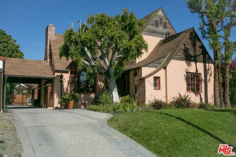 Single-family house For Sale in 116, South Gardner Street, Los Angeles, California