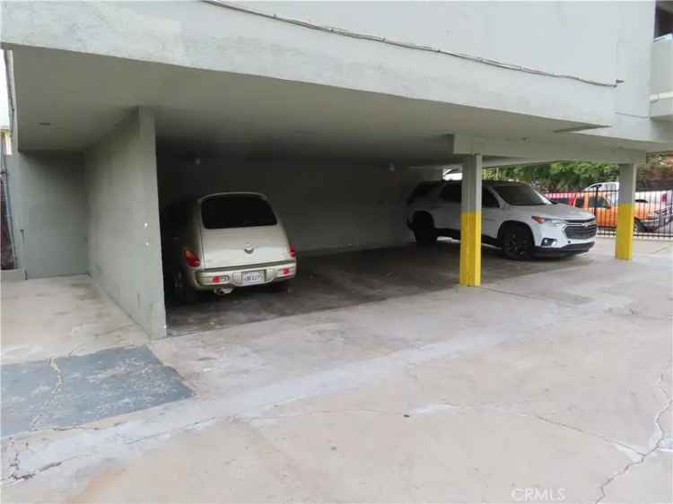 Multi-family house For Sale in Los Angeles, California