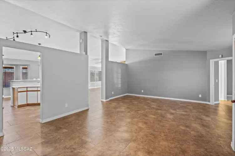 Single-family house For Sale in 7711, South Solomon Avenue, Tucson, Arizona