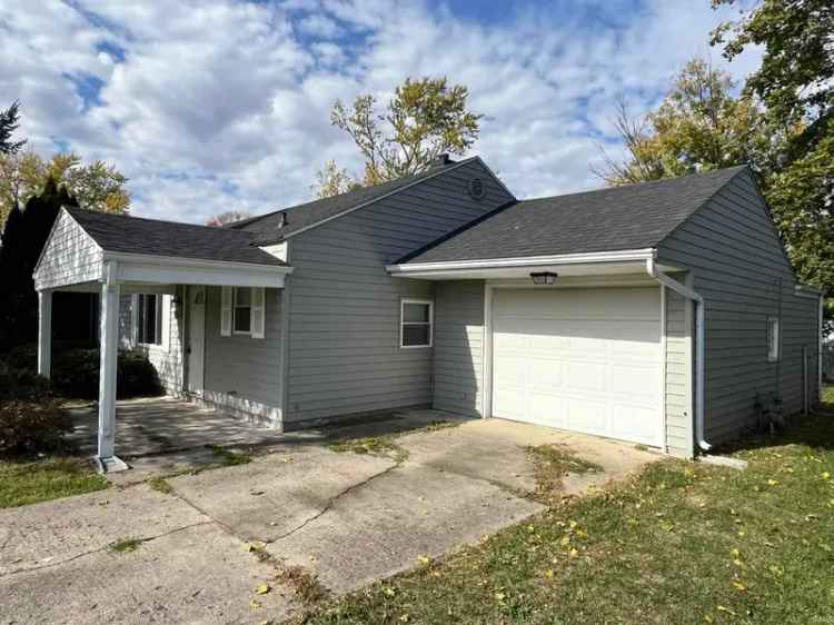 Single-family house For Sale in 2104, East 23rd Street, Muncie, Indiana