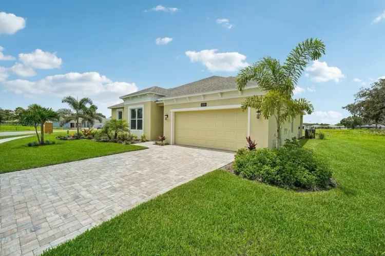 Single-family house For Sale in Palm Bay, Florida