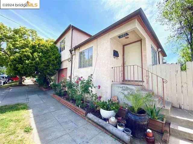 Multi-family house For Sale in 3104, 60th Avenue, Oakland, California