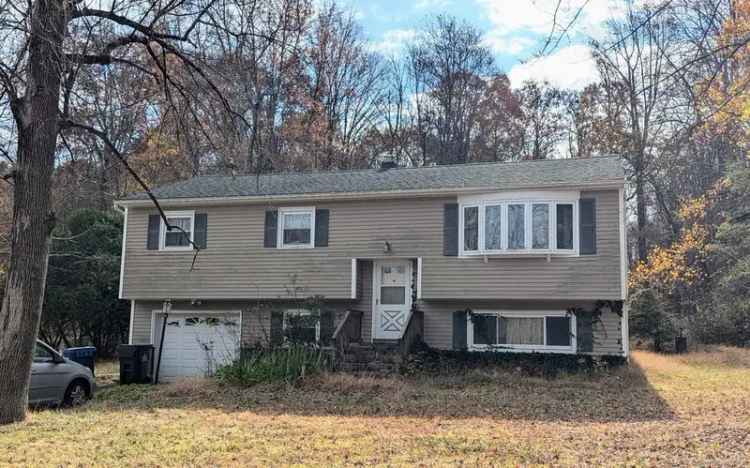 Single-family house For Sale in 36, Benson Drive, Danbury, Connecticut