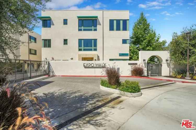 House For Sale in 2927, Exposition Place, Los Angeles, California