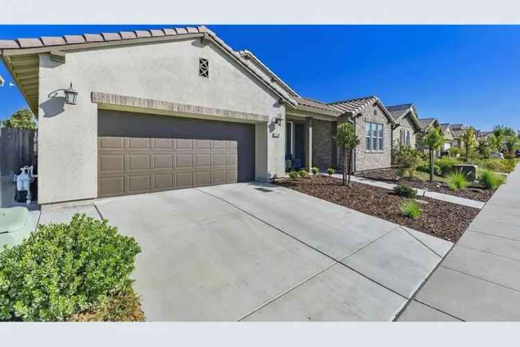 Single-family house For Sale in 6160, Parkminster Way, Roseville, California