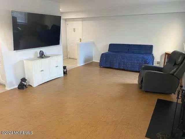 Condo For Sale in Aberdeen Township, New Jersey