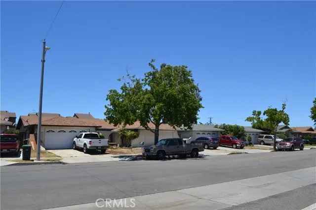 Multi-family house For Sale in 2177, Pomona Avenue, Costa Mesa, California