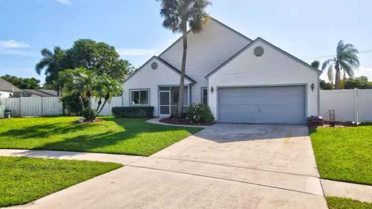 Single-family house For Sale in Boynton Beach, Florida