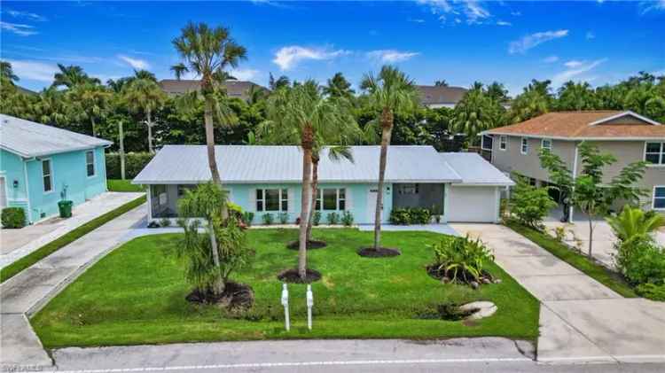 Multi-family house For Sale in Naples, Florida