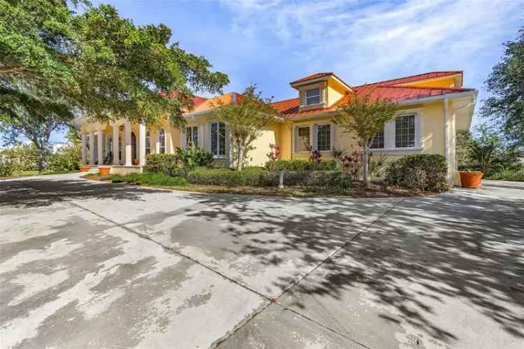 Single-family house For Sale in 21370, Harborside Boulevard, Port Charlotte, Florida