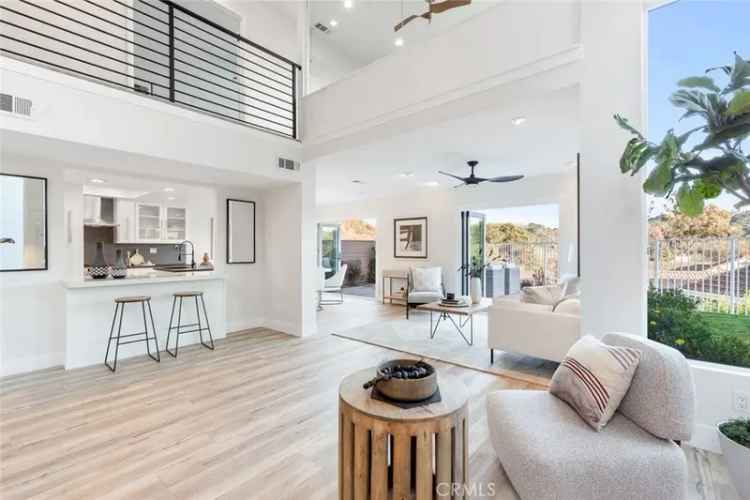 Single-family house For Sale in 51, La Costa Court, Laguna Beach, California