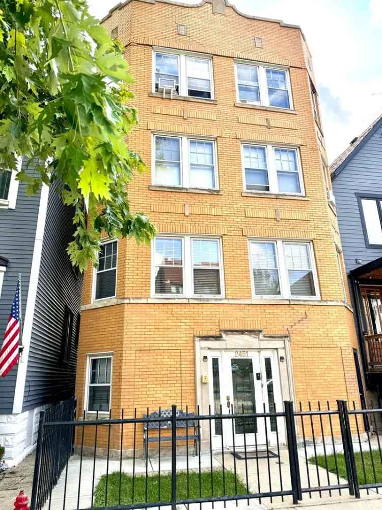 Multi-family house For Sale in 2451, North Campbell Avenue, Chicago, Illinois