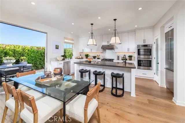 Single-family house For Sale in Irvine, California