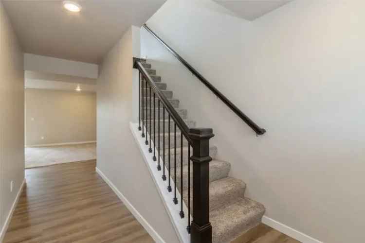 Condo For Sale in Ely, Iowa