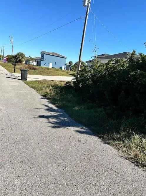 Land For Sale in 4221, 15th Street Southwest, Florida