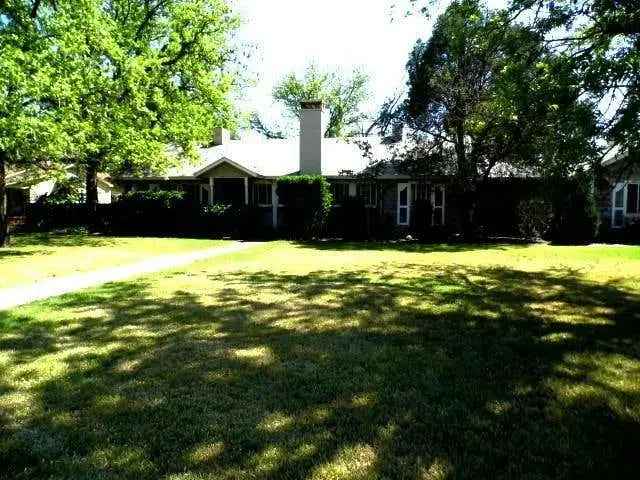 Single-family house For Sale in Abilene, Texas