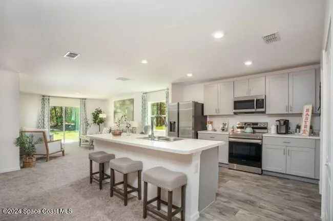 Single-family house For Sale in Palm Bay, Florida