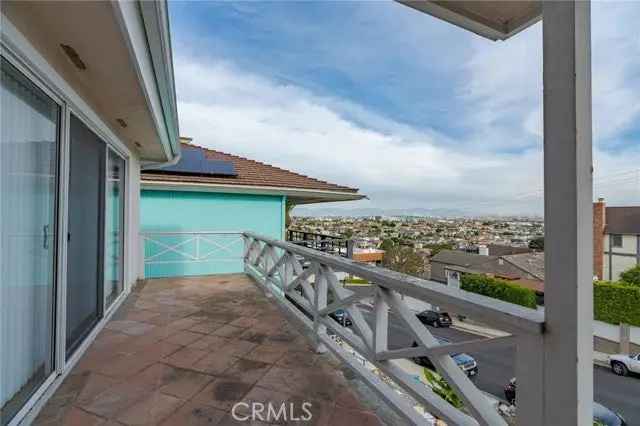 Single-family house For Sale in 2117, South Cabrillo Avenue, Los Angeles, California