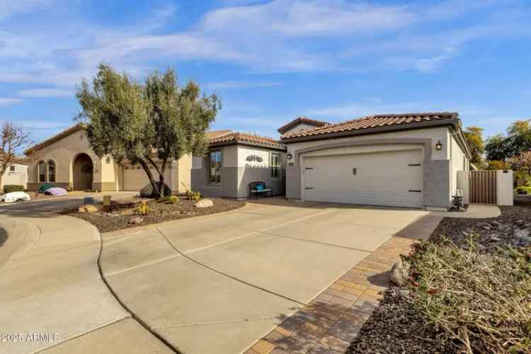 Single-family house For Sale in 5089, South Harvest Street, Gilbert, Arizona