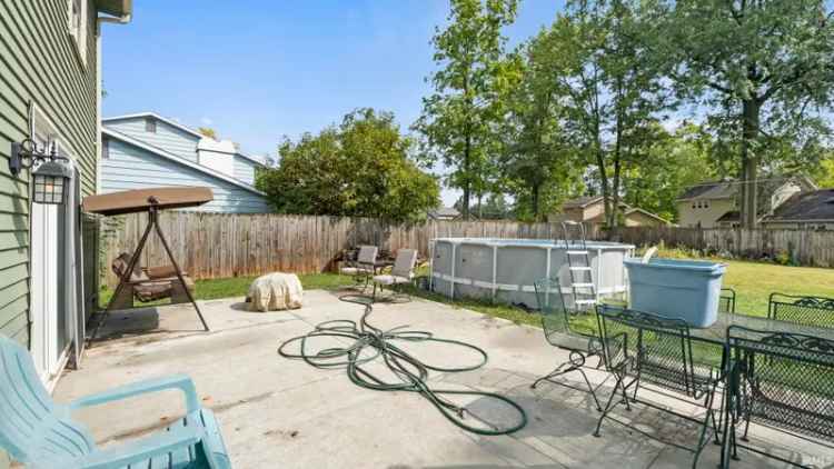 Single-family house For Sale in 1916, Kendawa Drive, Fort Wayne, Indiana