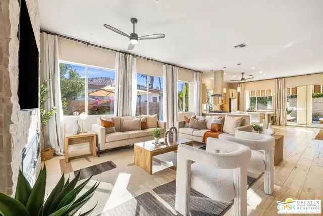 Single-family house For Sale in Cathedral City, California