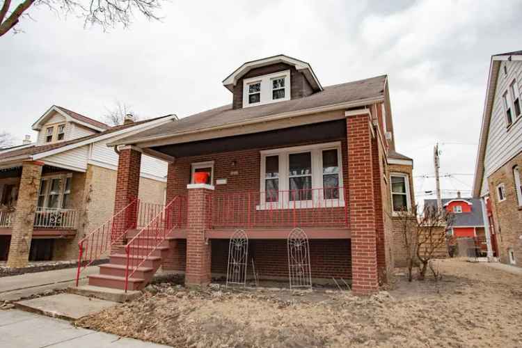 Single-family house For Sale in 6453, North Sayre Avenue, Chicago, Illinois