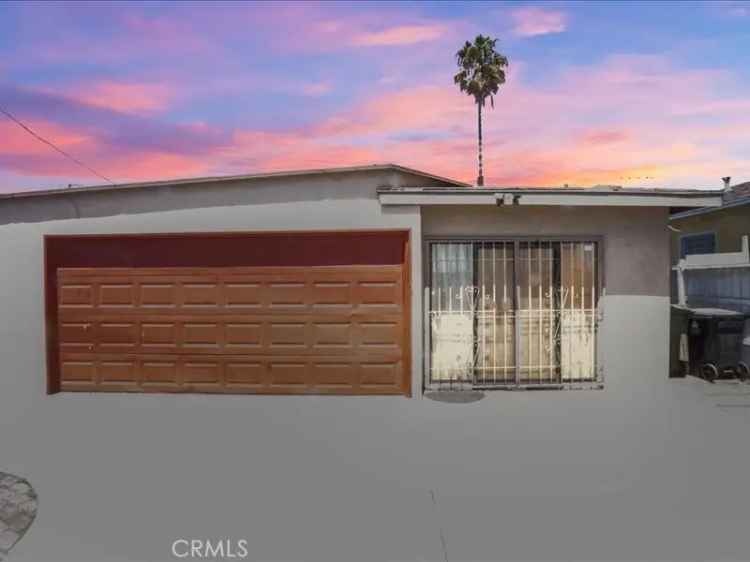 Single-family house For Sale in Los Angeles, California