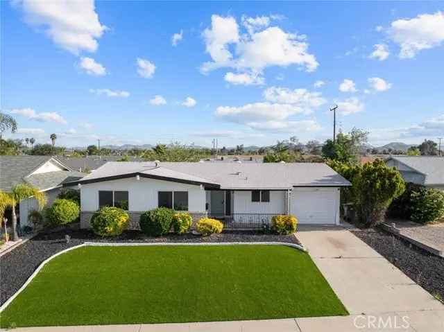 Single-family house For Sale in Menifee, California