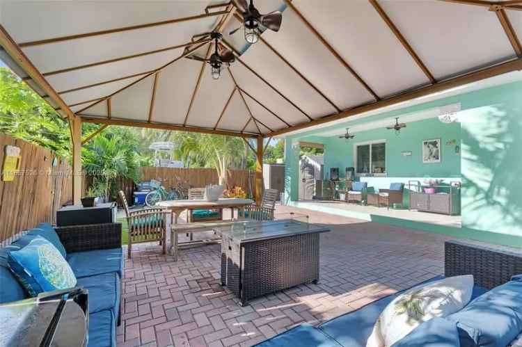 Single-family house For Sale in 10, Rose Place, Key Largo, Florida