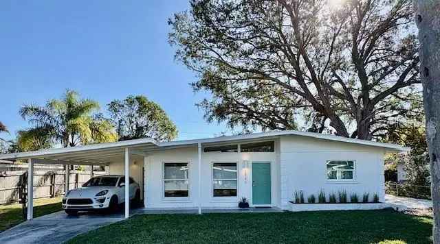 Single-family house For Sale in 2946, Bay Street, Sarasota, Florida