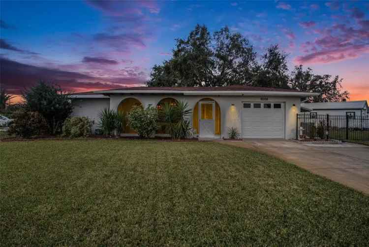 Single-family house For Sale in 6004, 1st Avenue West, Bradenton, Florida