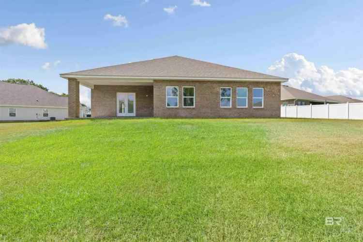 Single-family house For Sale in Daphne, Alabama