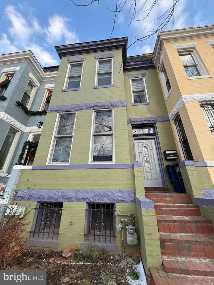 House For Sale in 3405, Holmead Place Northwest, Washington, District of Columbia