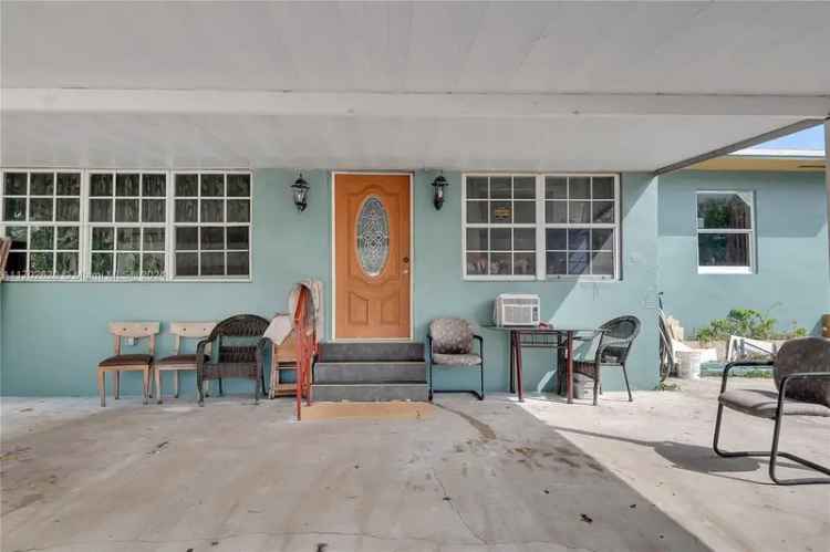 Single-family house For Sale in 2731, Northwest 100th Street, Hialeah, Florida