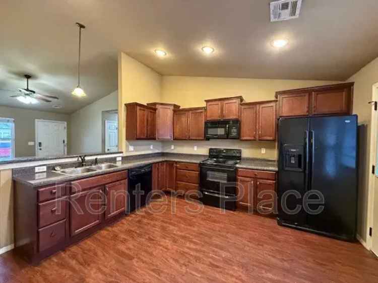 3 Bed 2 Bath Home in Broken Arrow OK 1156 sq ft