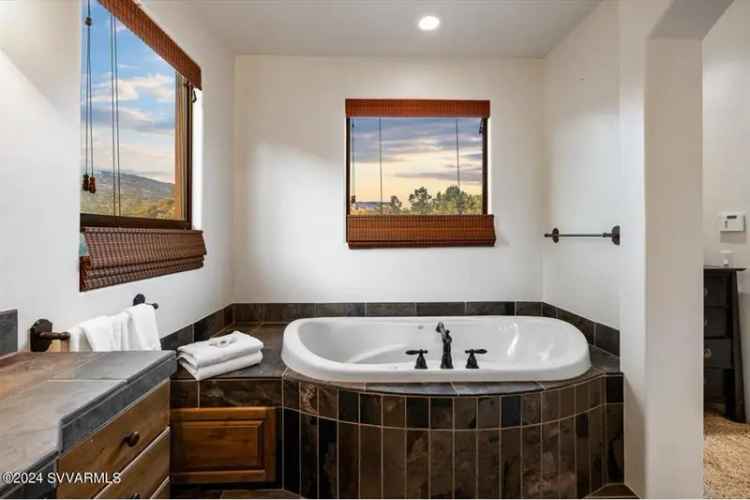 Single-family house For Sale in Sedona, Arizona