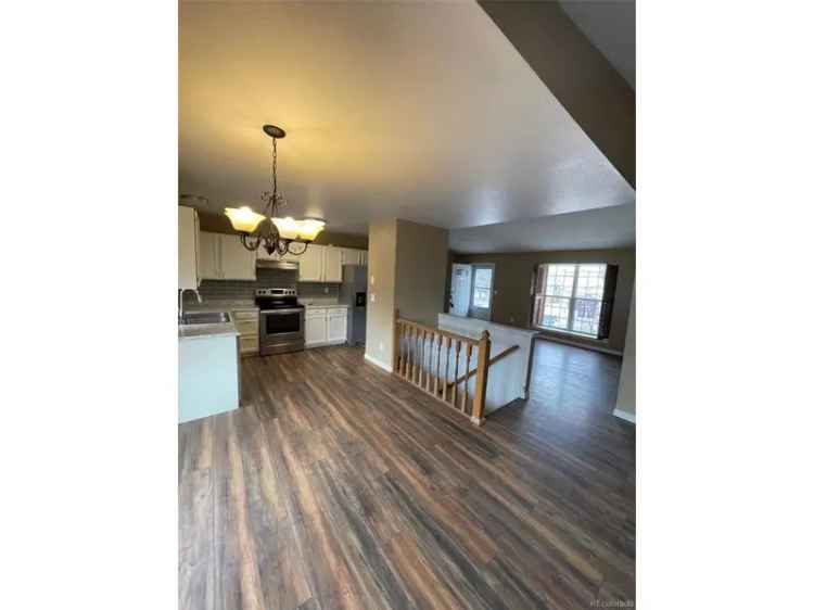 Single-family house For Sale in 21068, East Dorado Circle, Centennial, Colorado