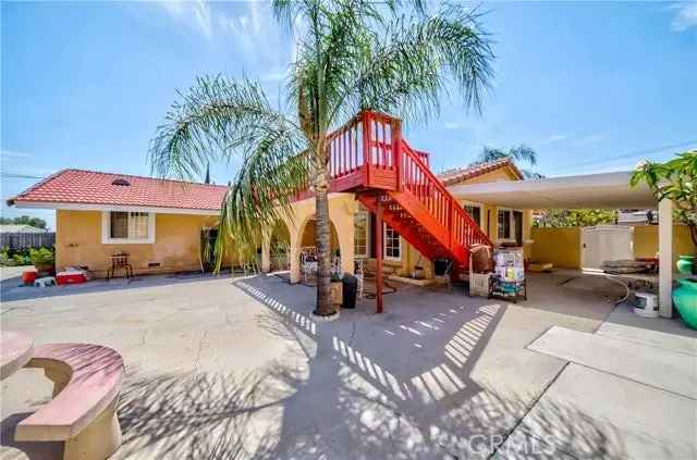 Single-family house For Sale in Los Angeles, California