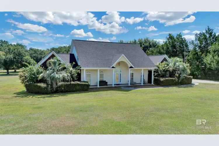 Single-family house For Sale in Daphne, Alabama