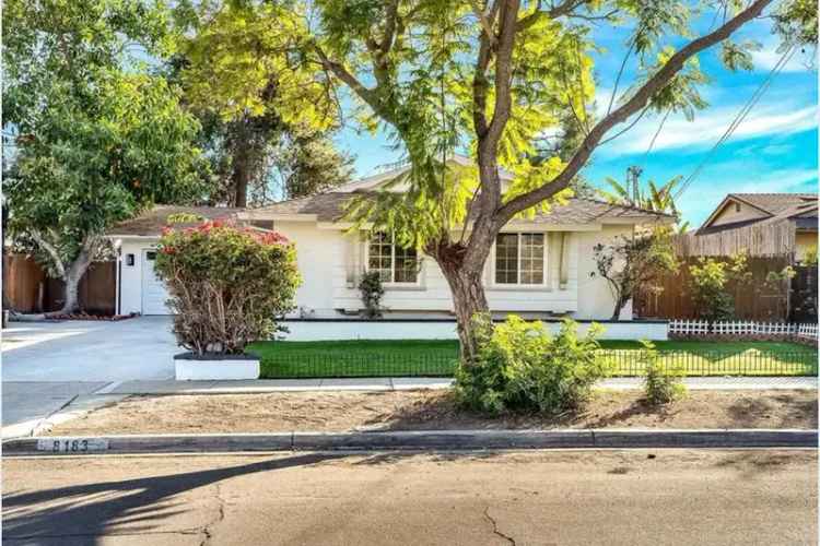 Single-family house For Sale in 8183, San Carlos Drive, San Diego, California