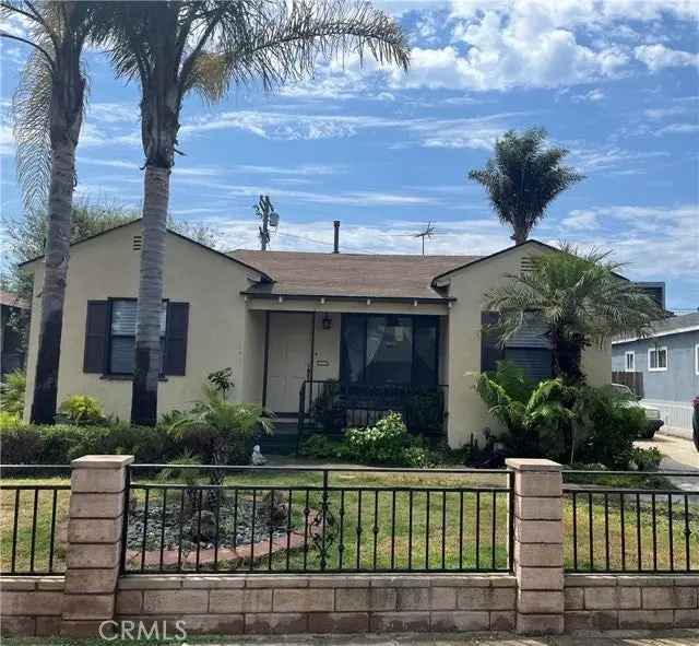 Single-family house For Sale in Los Angeles, California