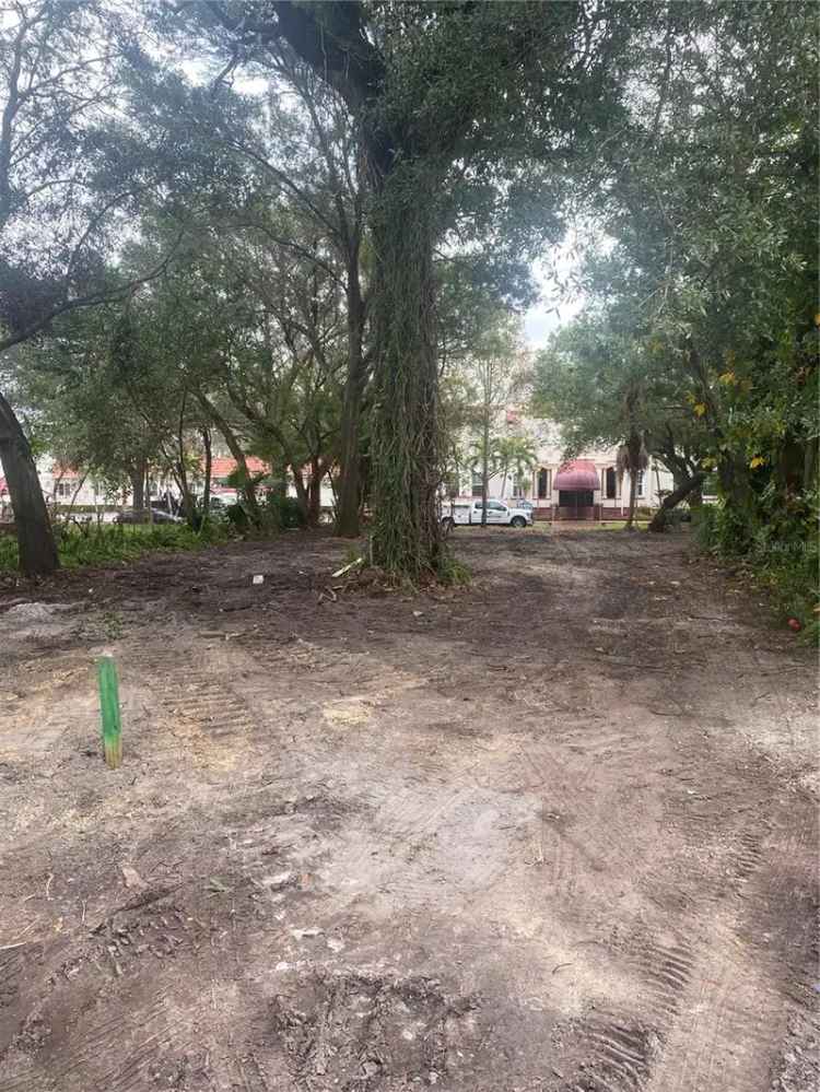 Land For Sale in 810, Jackson Street North, Saint Petersburg, Florida