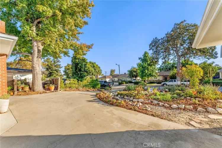 Single-family house For Sale in 3635, Landfair Road, Pasadena, California