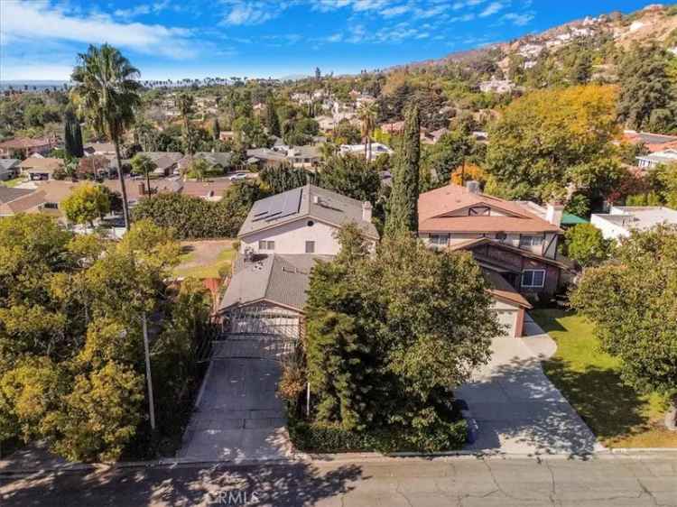 Single-family house For Sale in Burbank, California