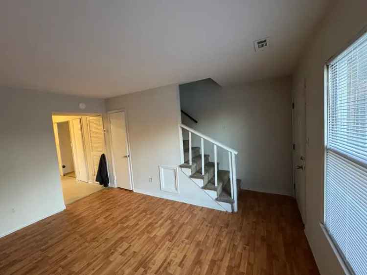 Apartment Unit near NCSU - Fresh Paint New Carpet