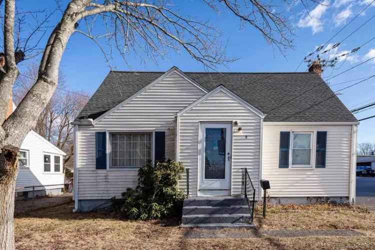 Single-family house For Sale in 2, Laurel Street, East Hartford, Connecticut