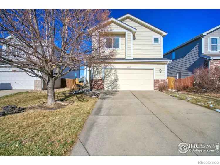 Single-family house For Sale in 10517, Taylor Avenue, Firestone, Colorado