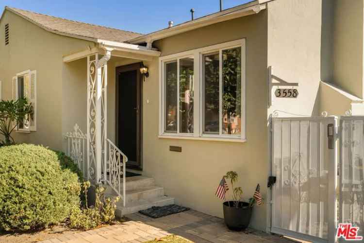 Single-family house For Sale in Los Angeles, California